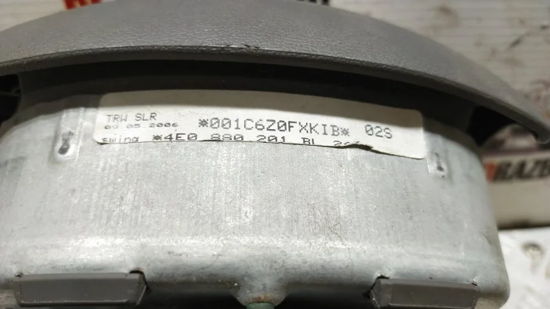 Подушка безопасности в руль Audi A8 D3/Д3 BFM 2006 - миниатюра 5