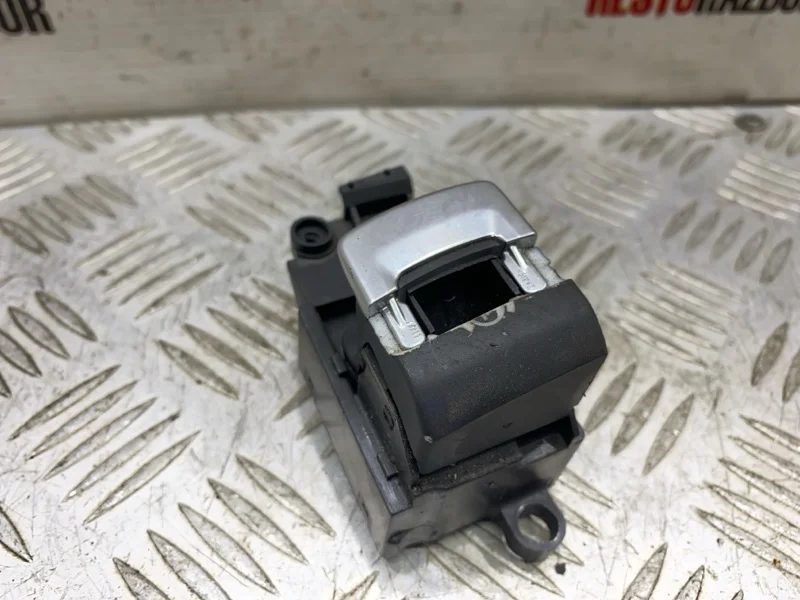 Кнопка стояночного тормоза Audi A8 Д3/D3 BFM 2006 - миниатюра 2