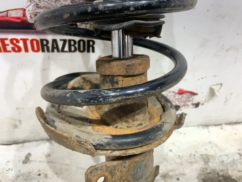 Стойка подвески передняя левая mazda 3 BK 2005 - миниатюра 5
