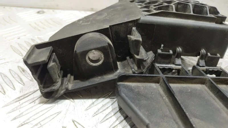 Клемма аккумулятора Audi A8 D3/Д3 BFM 2006 - миниатюра 7