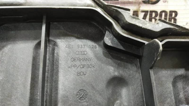 Крышка блока предохранителей Audi A8 D3/Д3 BFM - миниатюра 7