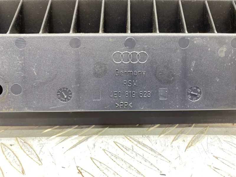Дефлектор воздушный Audi A8 Д3/D3 BFM 2006 - миниатюра 6