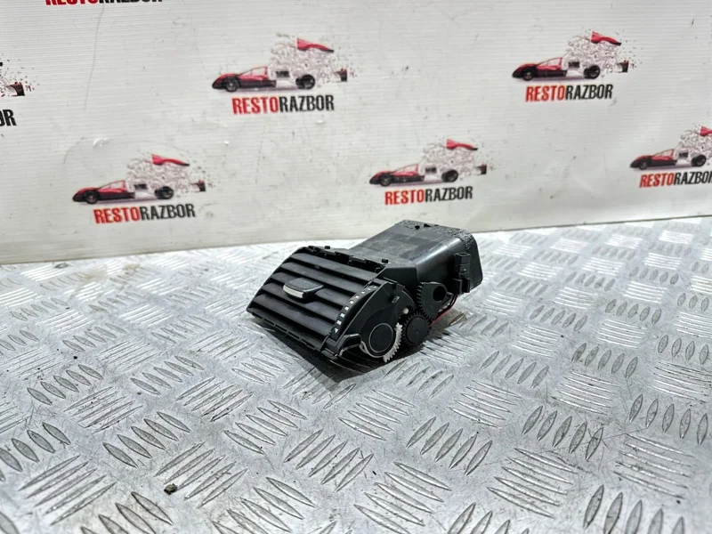 Дефлектор воздушный Audi A8 Д3/D3 BFM 2006 - изображение 1