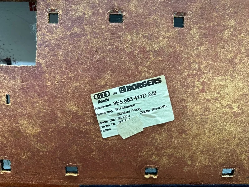Полка салона задняя audi A4 СЕДАН ALT 2002 - миниатюра 4