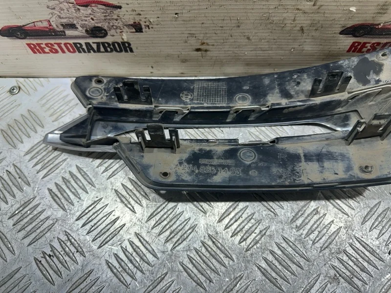 Заглушка ПТФ передняя правая Mercedes Benz W204 - миниатюра 6