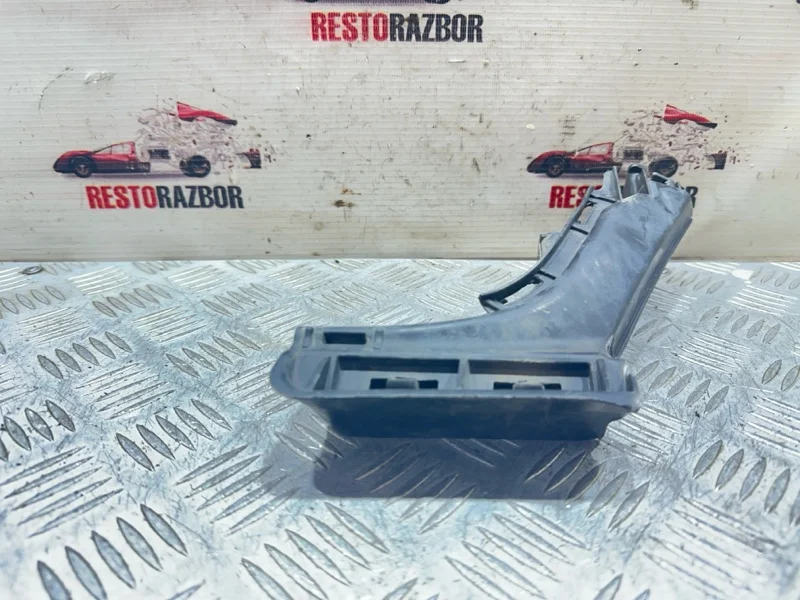 Кронштейн бампера Mercedes Benz W204 - миниатюра 4