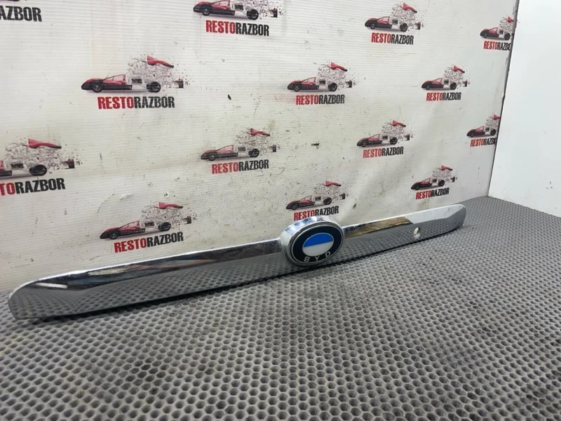 Накладка крышки багажника Byd F3 СЕДАН 4G18 2011 - миниатюра 2
