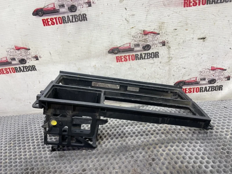Накладка в салоне BMW 5 E 34 M50B25 1994 - миниатюра 4
