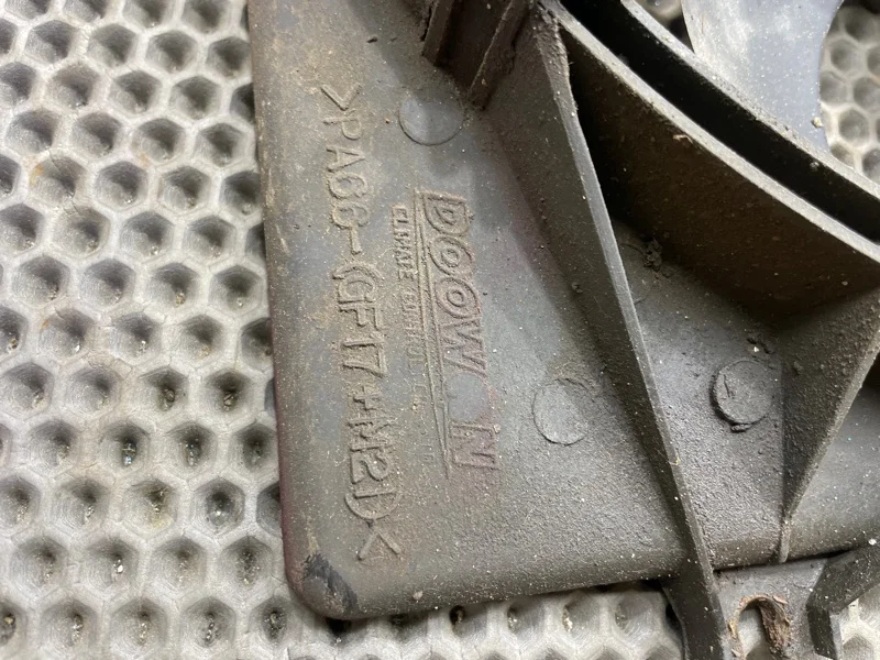 Вентилятор радиатора кондиционера Kia Spectra - миниатюра 7