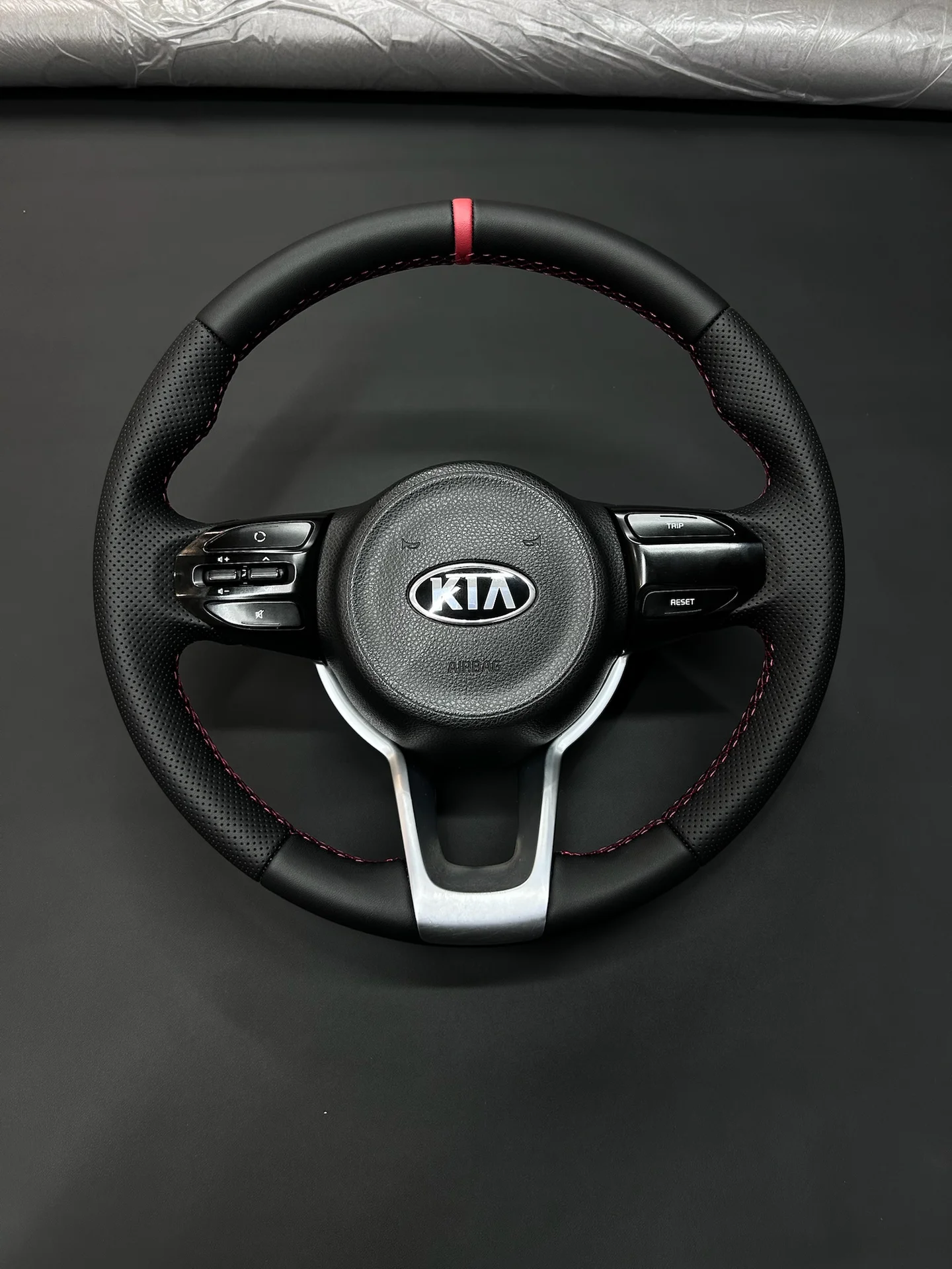Руль kia rio 4 с обогревом с нулевой меткой - миниатюра 2