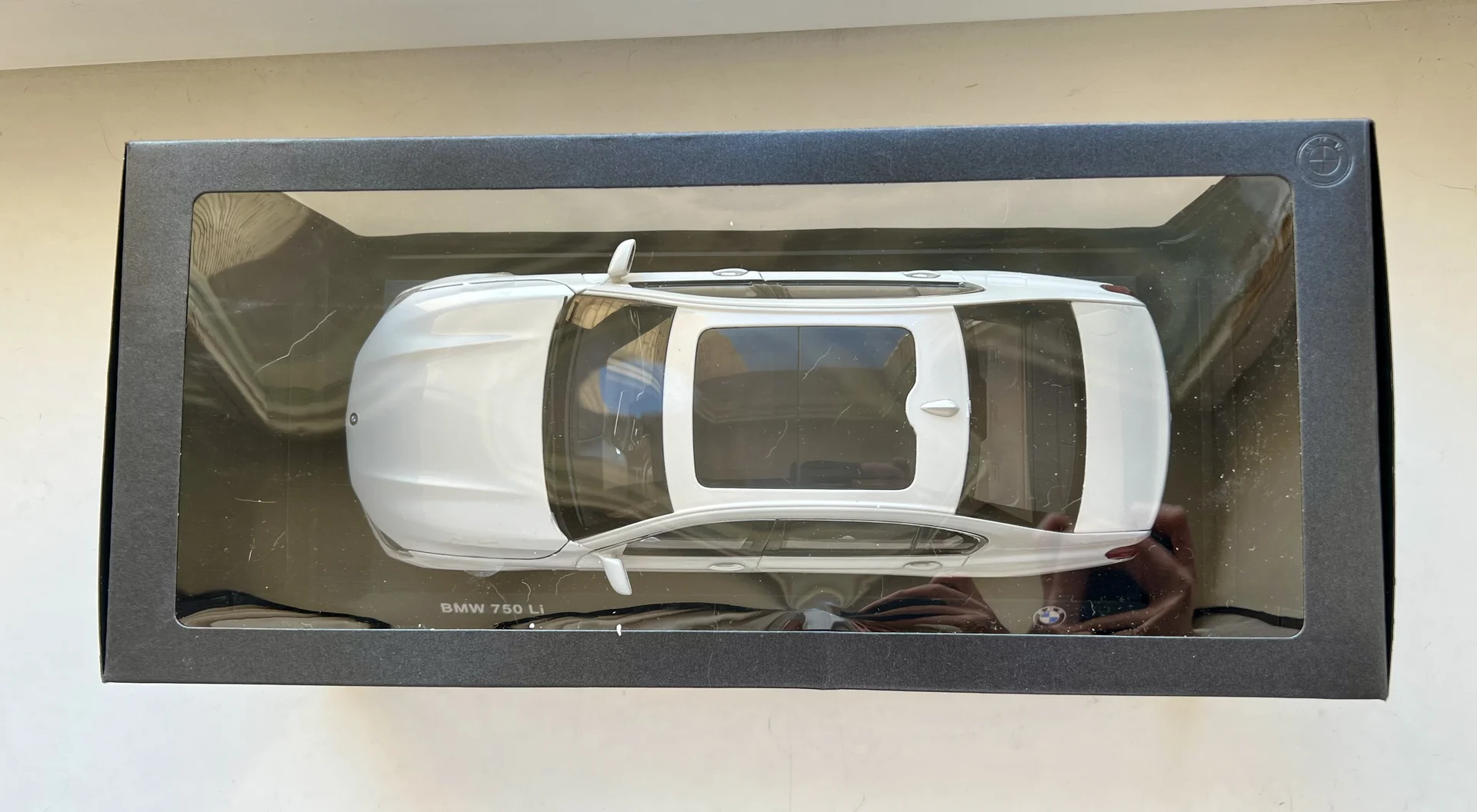 Paragon 1:18 BMW 750Li G12 - миниатюра 2