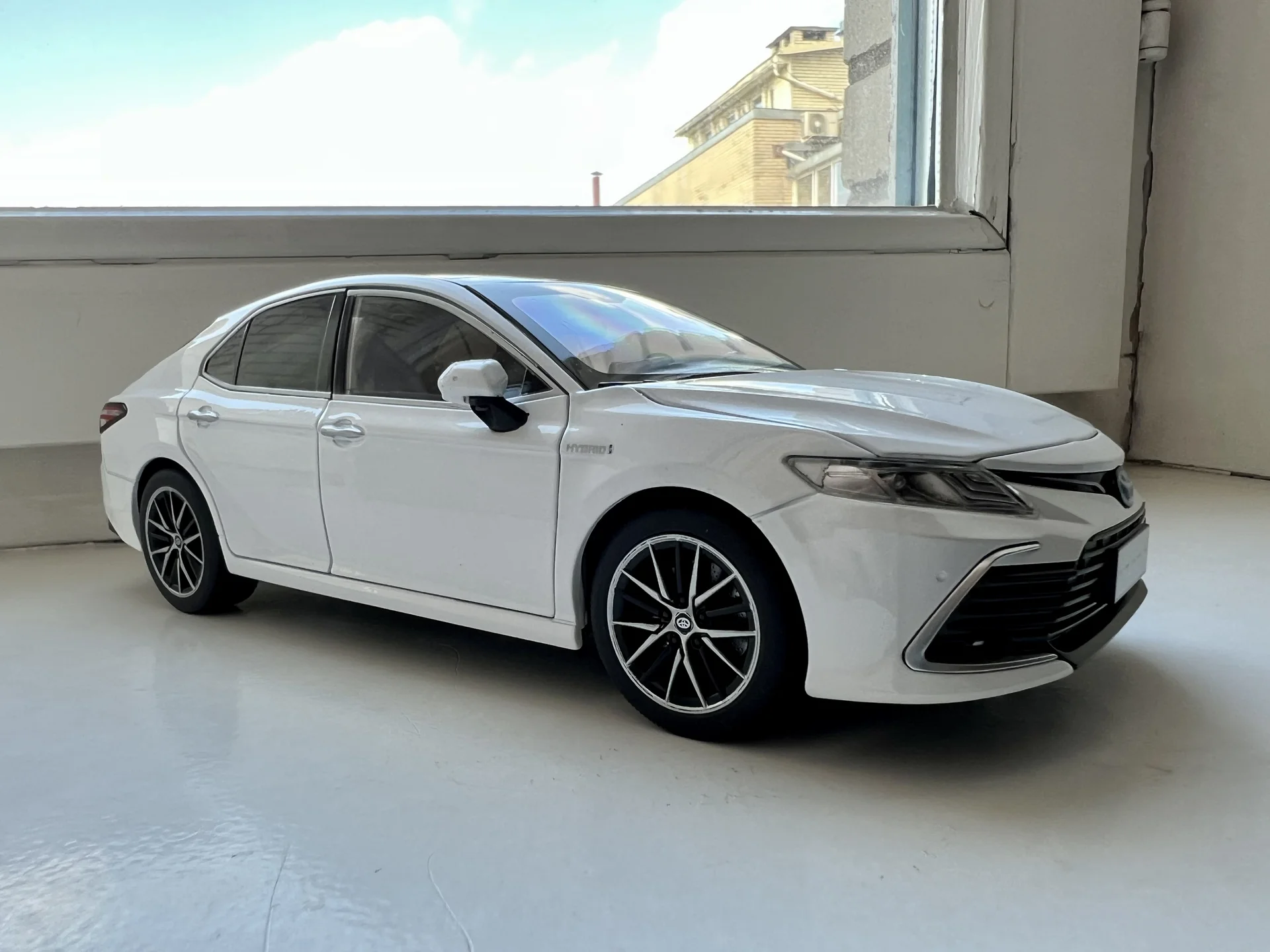 1:18 Toyota Camry - миниатюра 5
