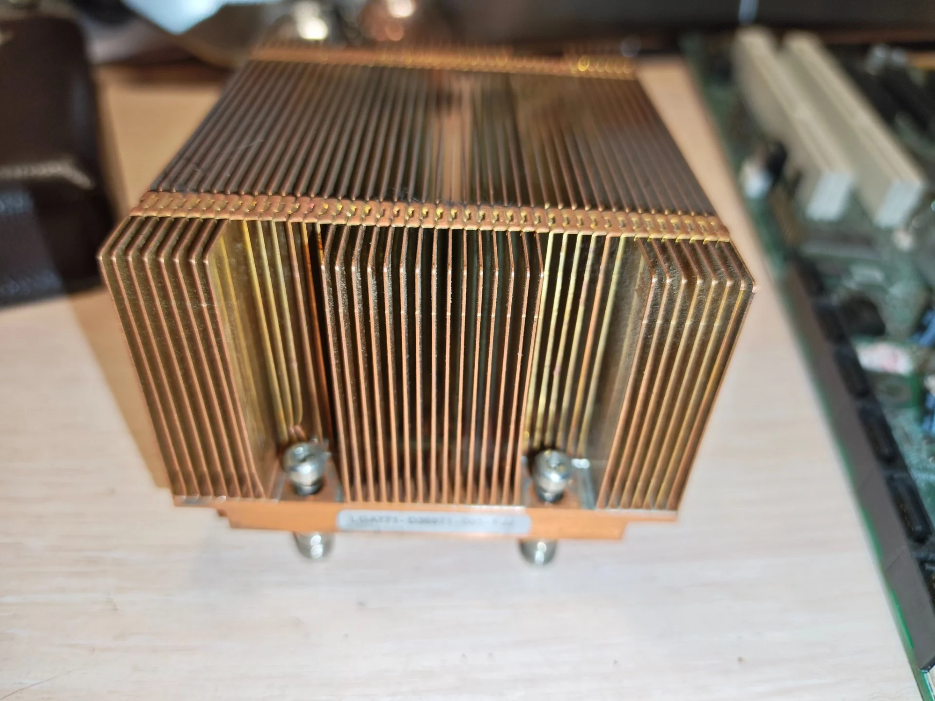 Материн. плата проц 5620 Intel i5500 E25124 455+ радиаторы медные +процессоры - миниатюра 3