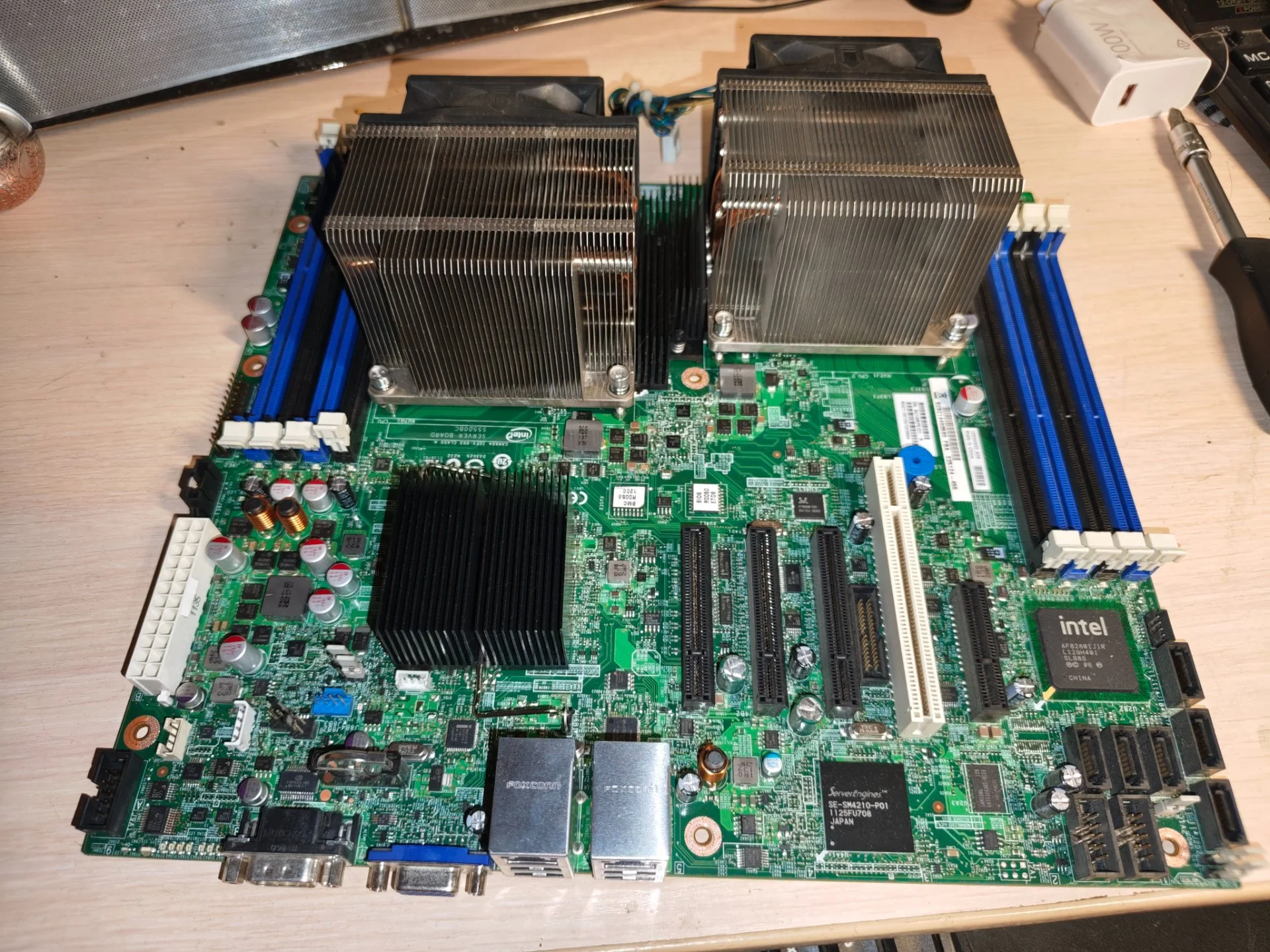 Материнская Плата E25124 Intel i5500 Dual Socket 1366 8DDR3 6SATAII 3PCI-E8x 2.0 PCI-E4x PCI SVGA