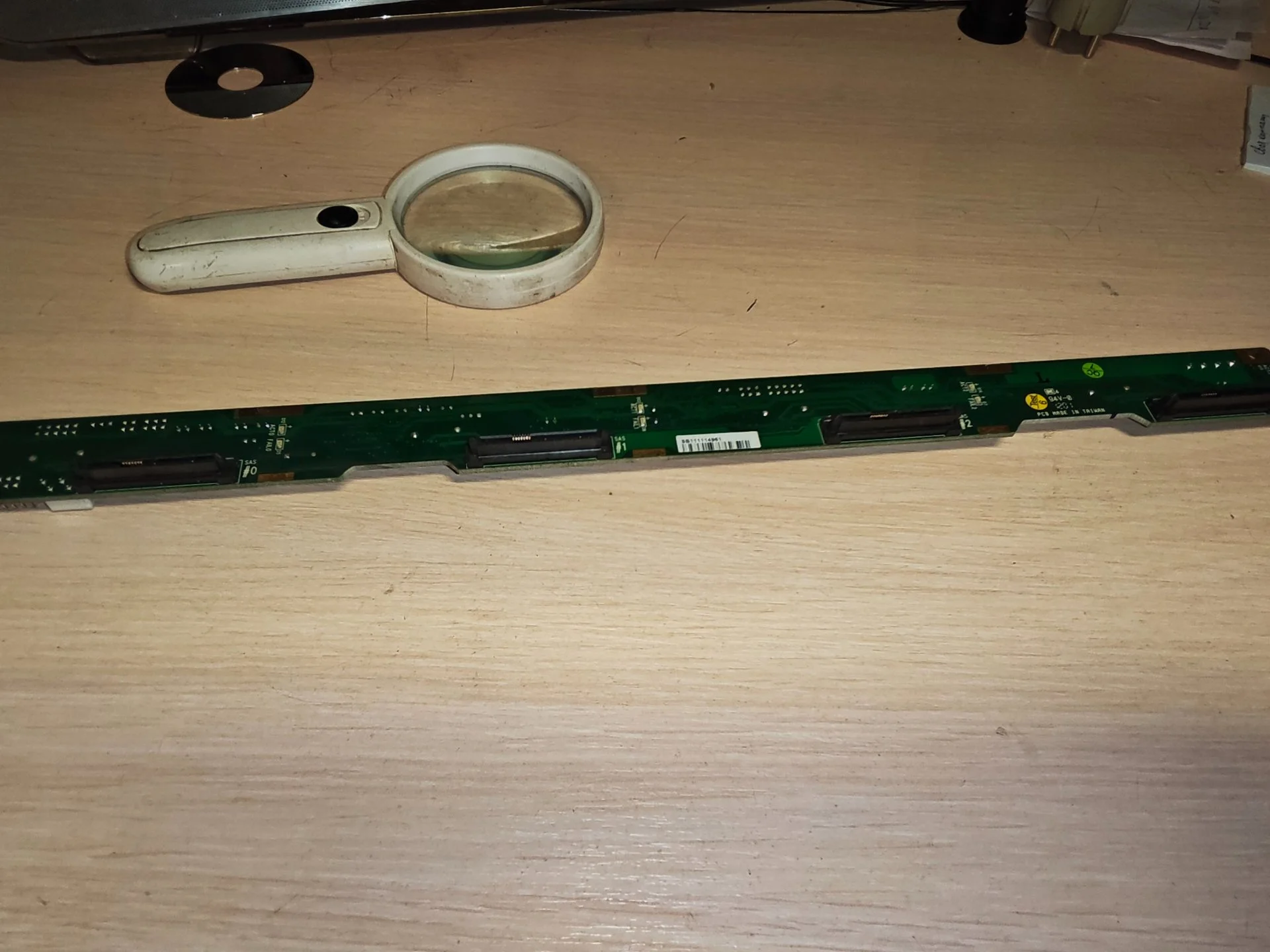 Объединительная плата SuperMicro BPN-SAS-815TQ 4х12Gbps Backplane Support 4x3.5 SAS3SATA3 HDDSSD - миниатюра 4