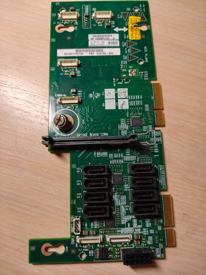 Плата Midplane Intel SASSATA Passive For SR1550 SR2500 (E24192-203) - изображение 1