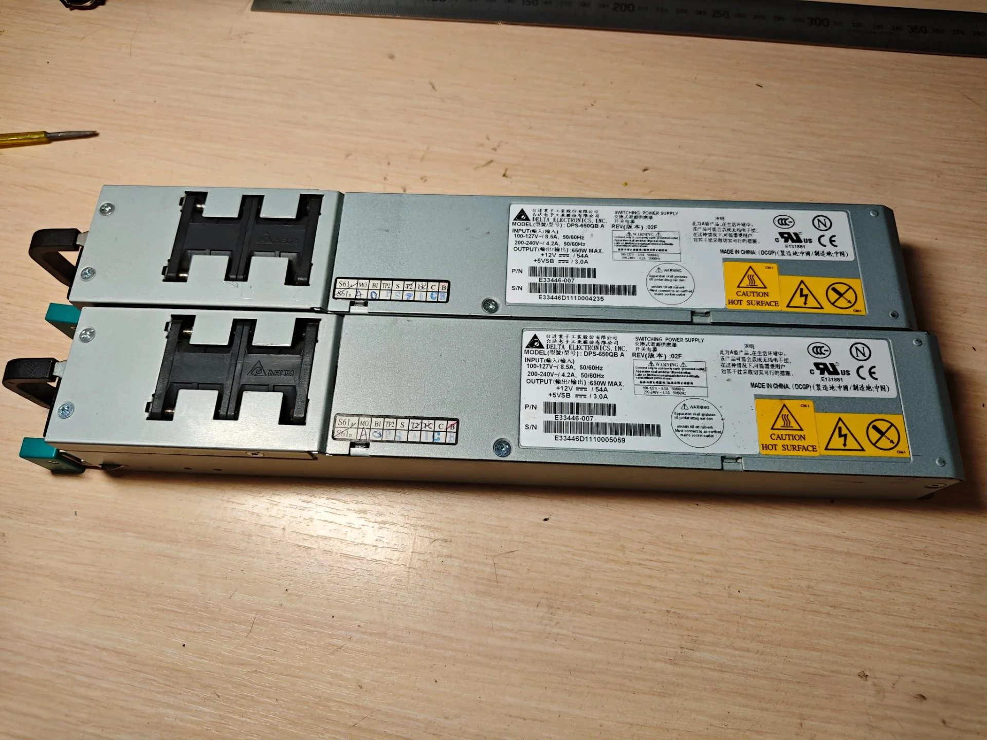 E33446-007 650w SR1625 Hot Swap PSU блок питания Intel - изображение 1