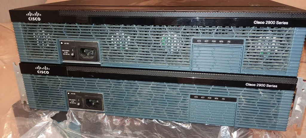 Cisco 2921/k9 v03 маршрутизатор