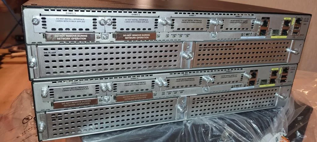Cisco 2921/k9 v03 маршрутизатор - миниатюра 2