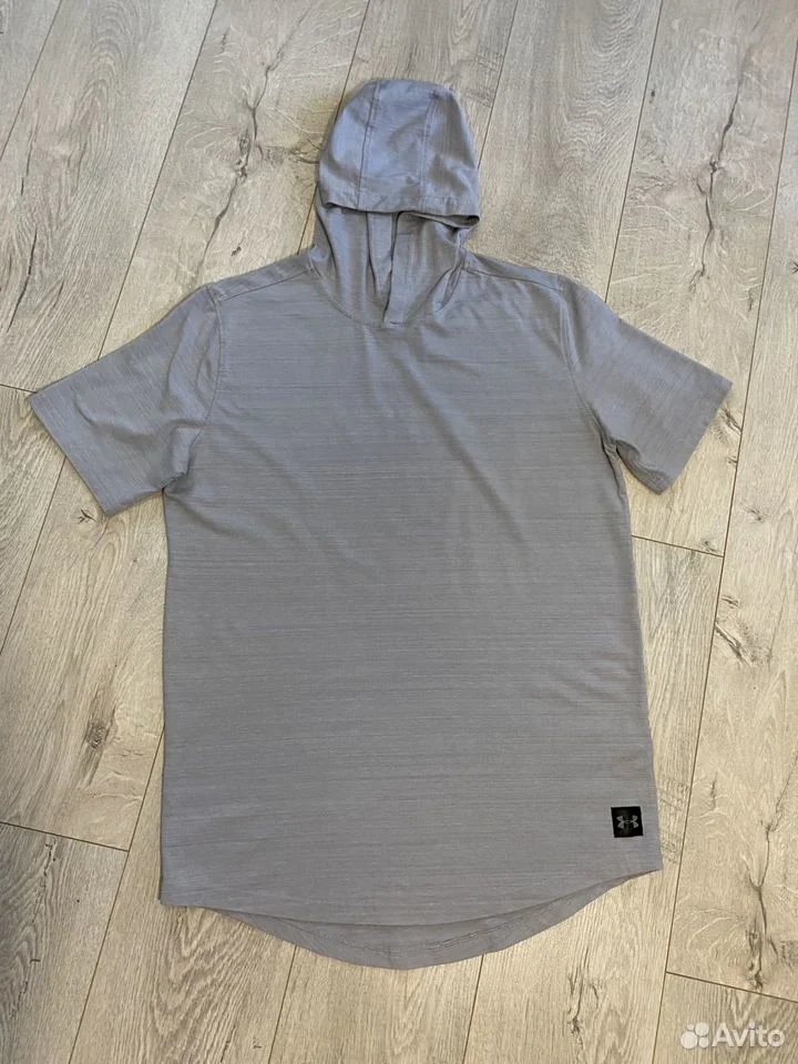 Футболка с капюшоном «Under Armour»/L/Оригинал - изображение 1