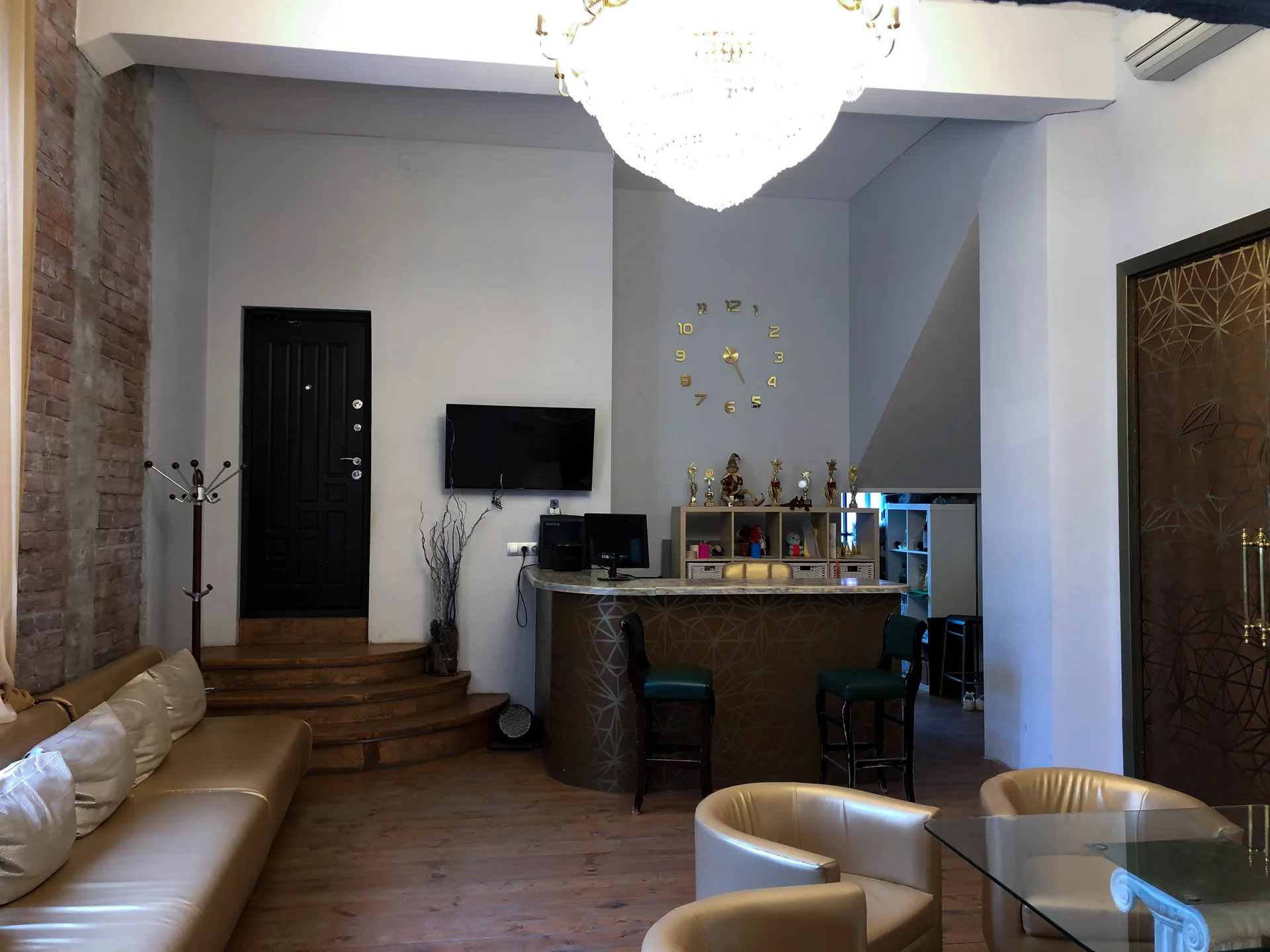 Почасовая аренда ЛОФТА 110м² со сценой и светом. м. Павелецкая / Серпуховская. Без комиссии! 2000₽/ч - миниатюра 8