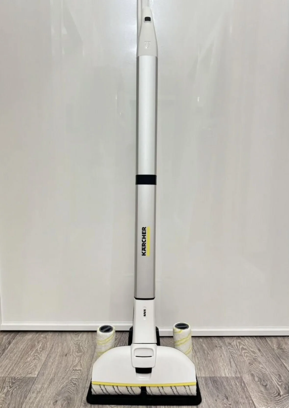 Беспроводной моющий пылесос Karcher fc3 cordless - изображение 1