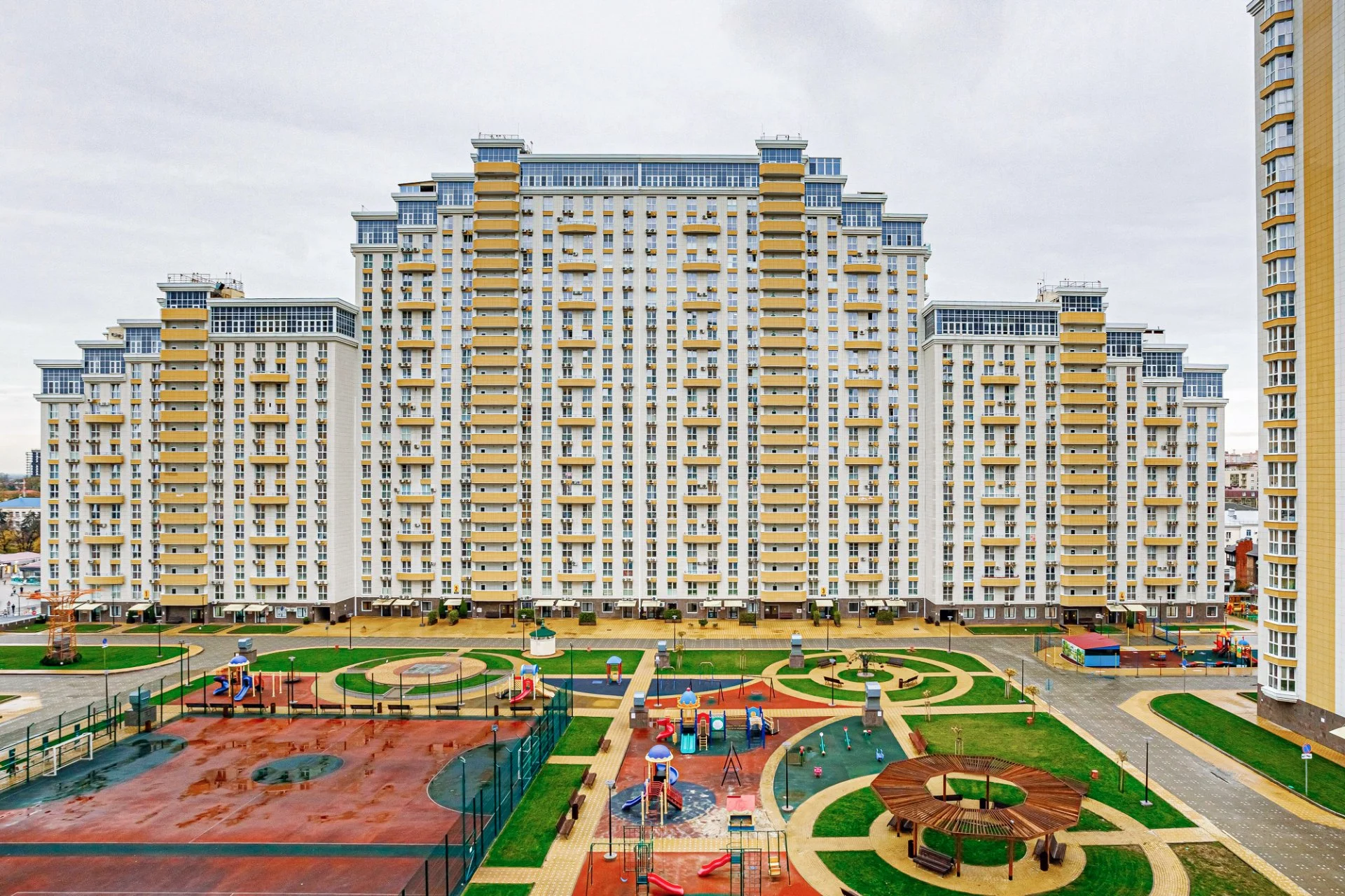 VIP видовые апартаменты в самом центре Краснодара, Красная 176/1 - миниатюра 24