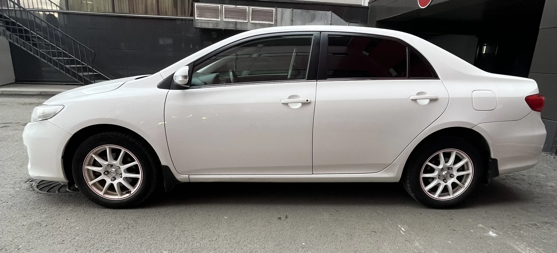 Toyota Corolla AT 2012 г. - миниатюра 3