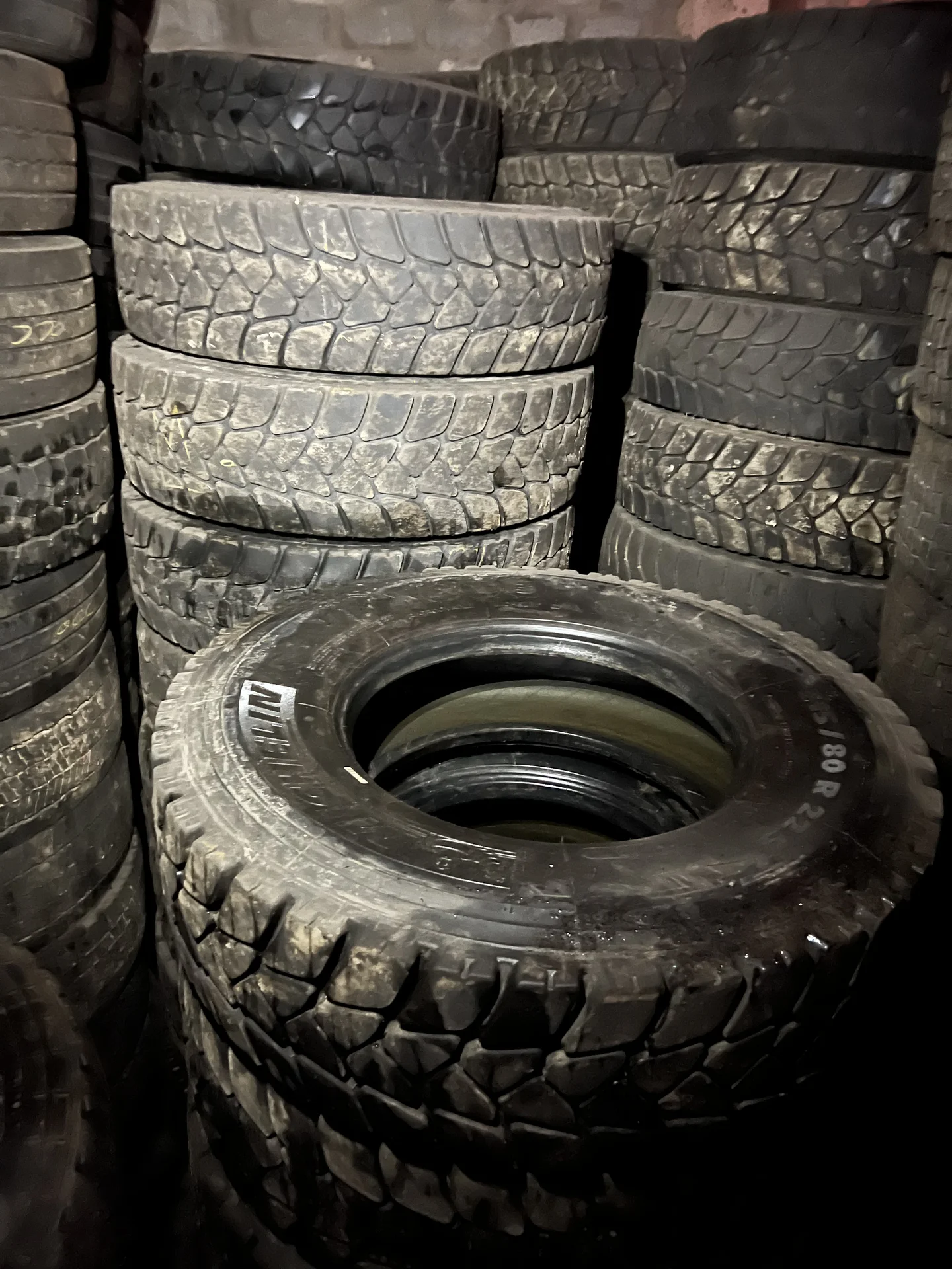 Шины 315/80/22,5 Michelin карьерная из Германии - миниатюра 3