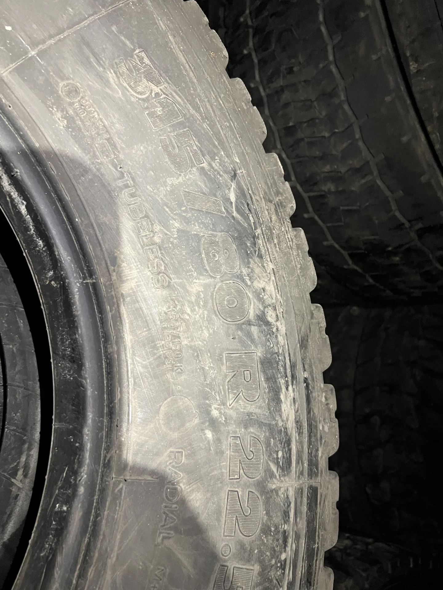 Шины 315/80/22,5 Michelin карьерная из Германии - миниатюра 11