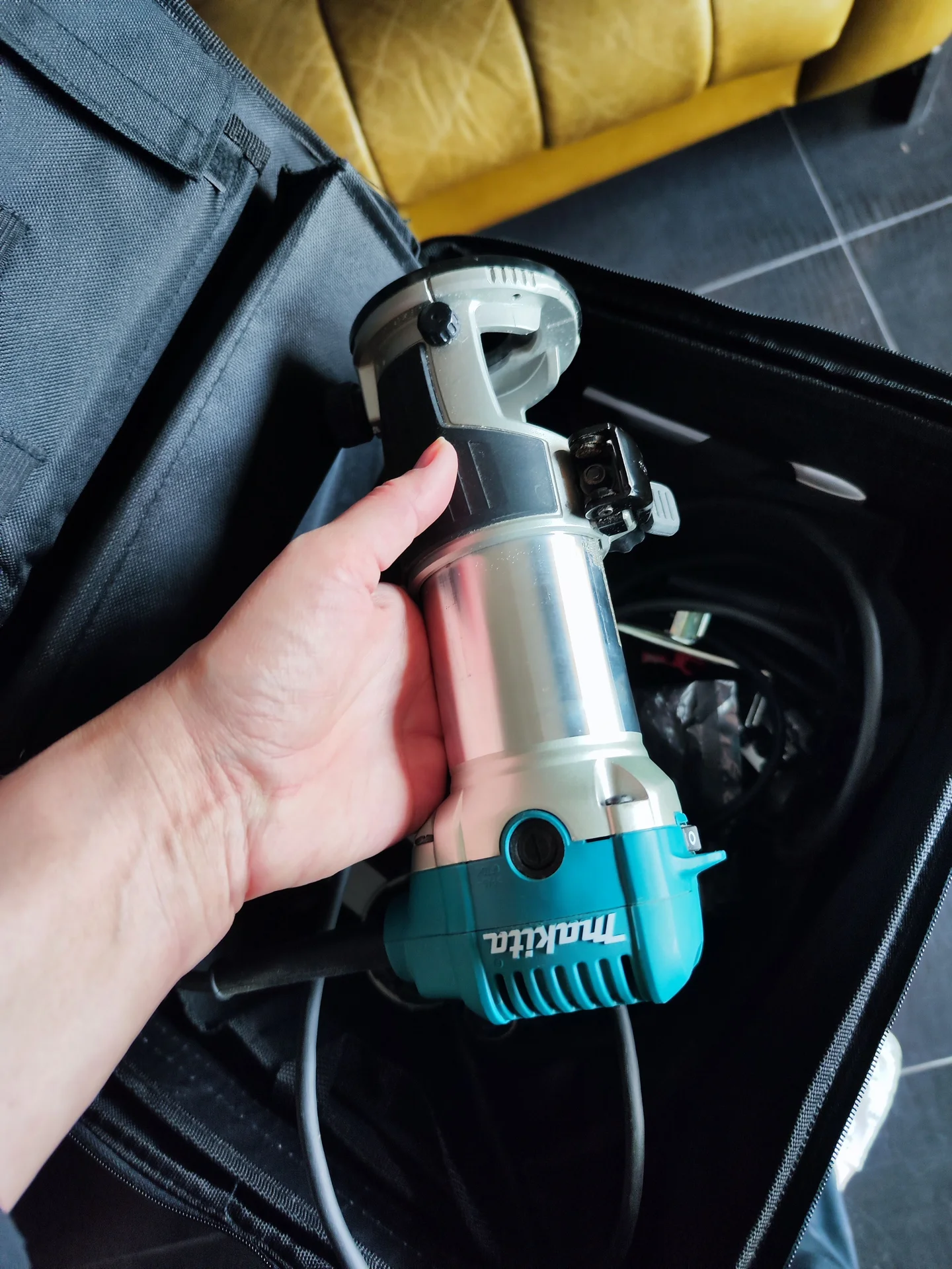 Фрезер makita RT0700CX2 - миниатюра 7