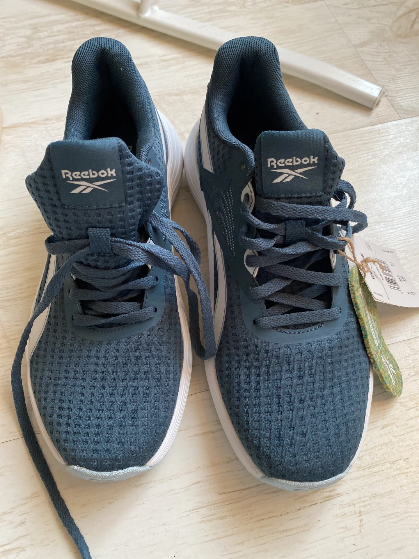 Reebok кроссовки оригинал новые - миниатюра 8