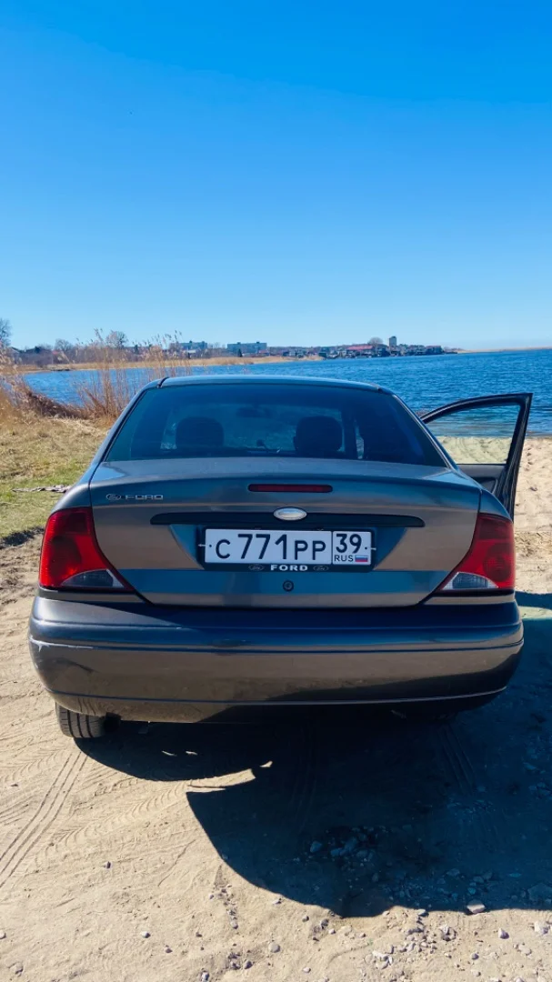 Ford focus SE 2003 - миниатюра 3