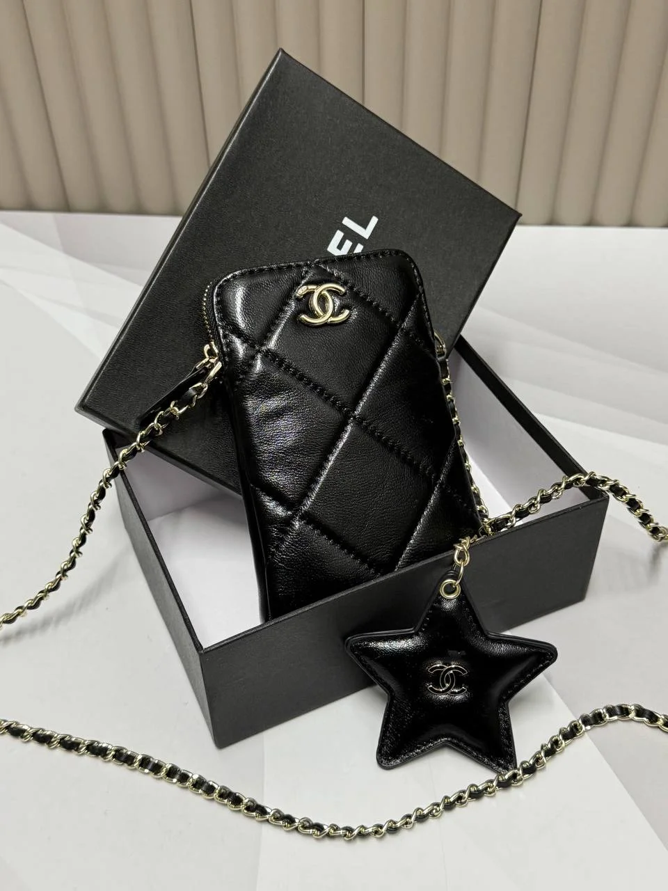 Сумка для телефона chanel - изображение 1