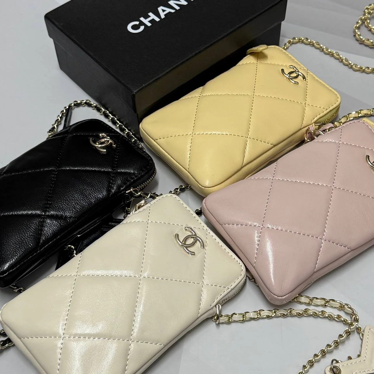 Сумка для телефона chanel - миниатюра 2