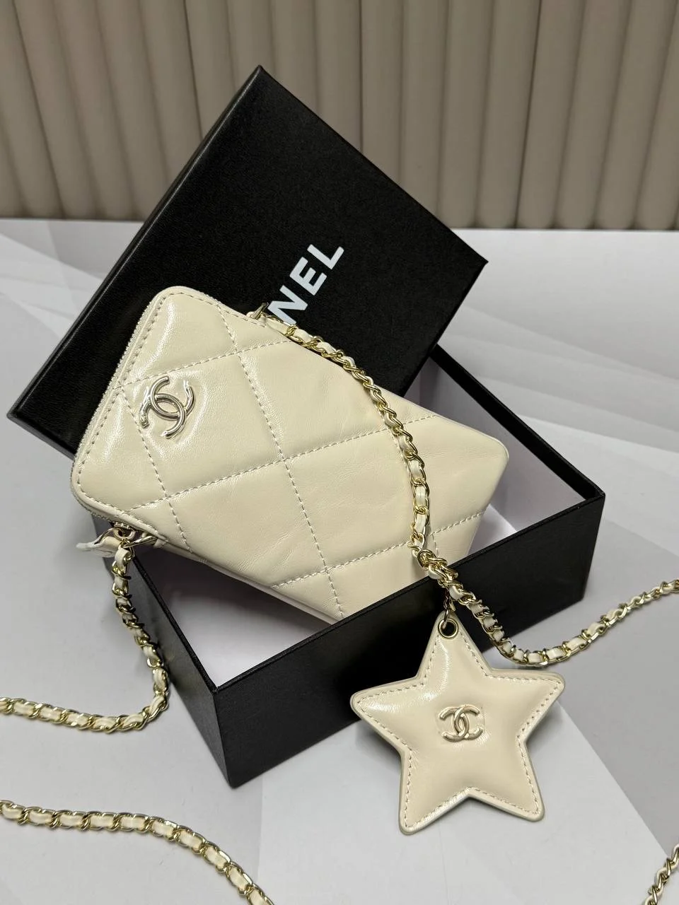 Сумка для телефона chanel - миниатюра 3