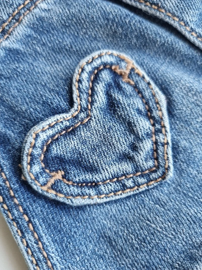 джинсовый комбинезон OshKosh B'gosh на девочку 9 мес - миниатюра 7
