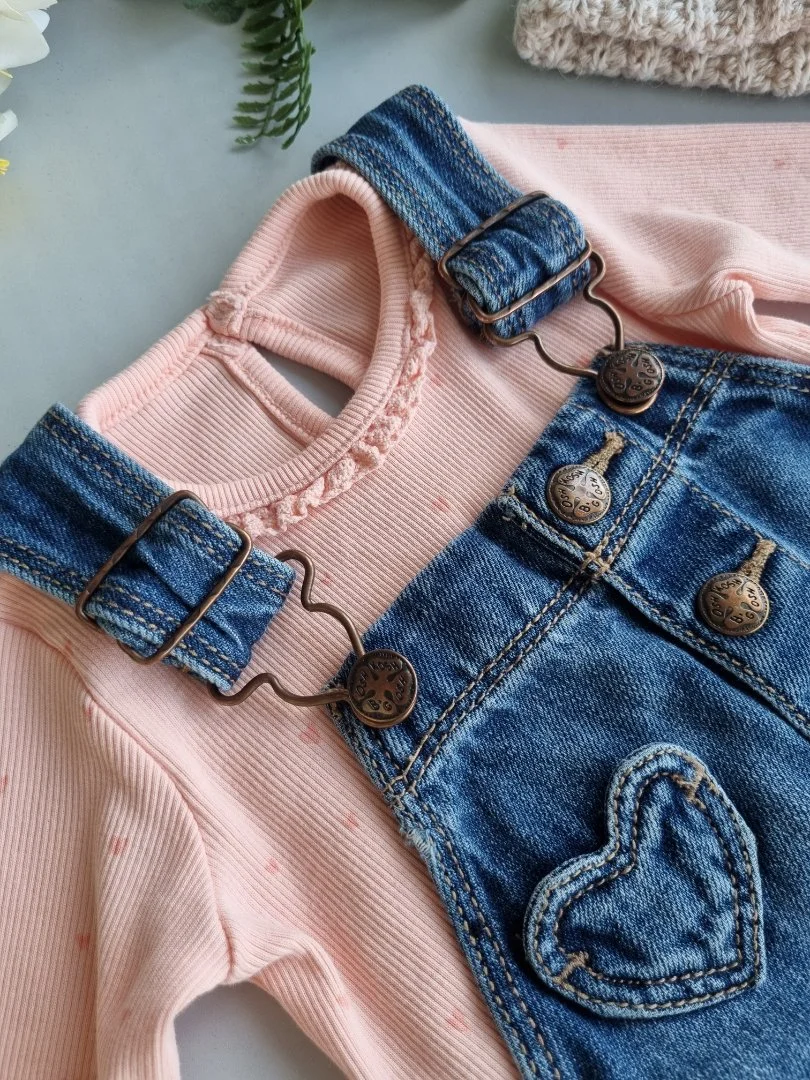 джинсовый комбинезон OshKosh B'gosh на девочку 9 мес - миниатюра 12
