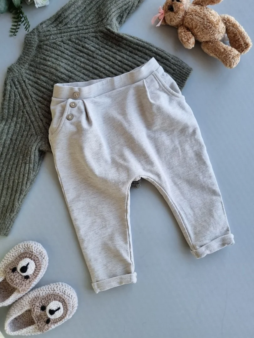 Zara штаны, 6-9 мес (74 см), трикотаж, кармашки, деревянные пуговицы - миниатюра 8