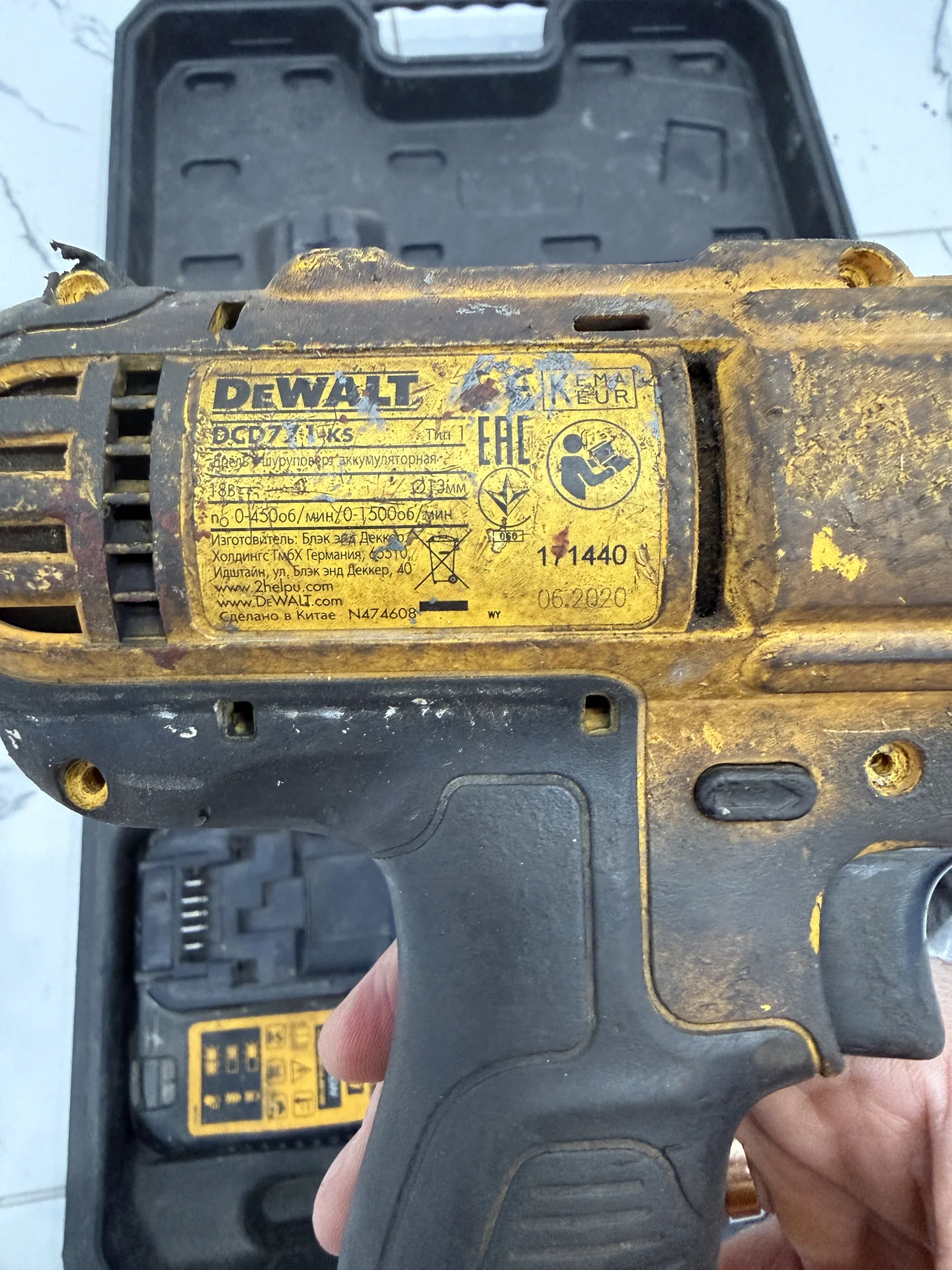 Шуруповерты DeWalt б/у на запчасти - миниатюра 2