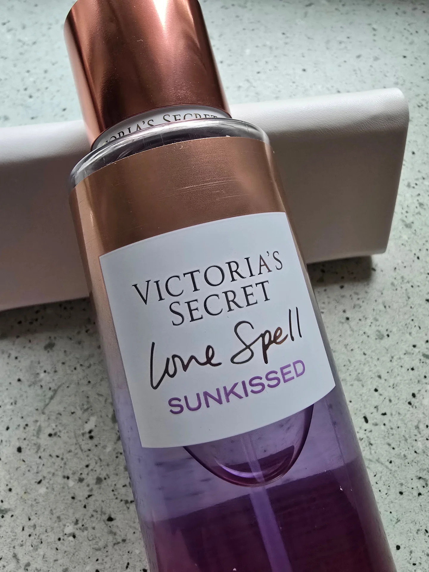 Парфюмированный спрей для тела Victoria's Secret - изображение 1