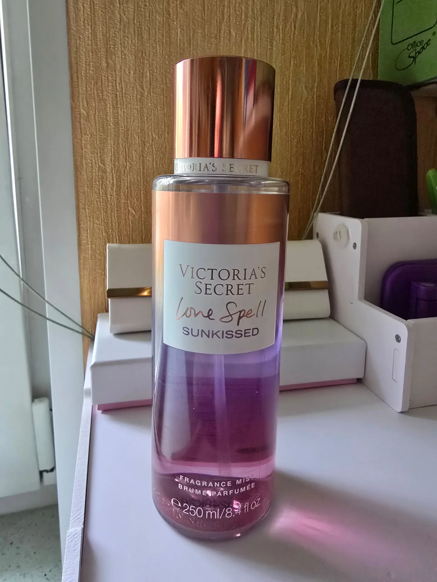 Парфюмированный спрей для тела Victoria's Secret - миниатюра 3