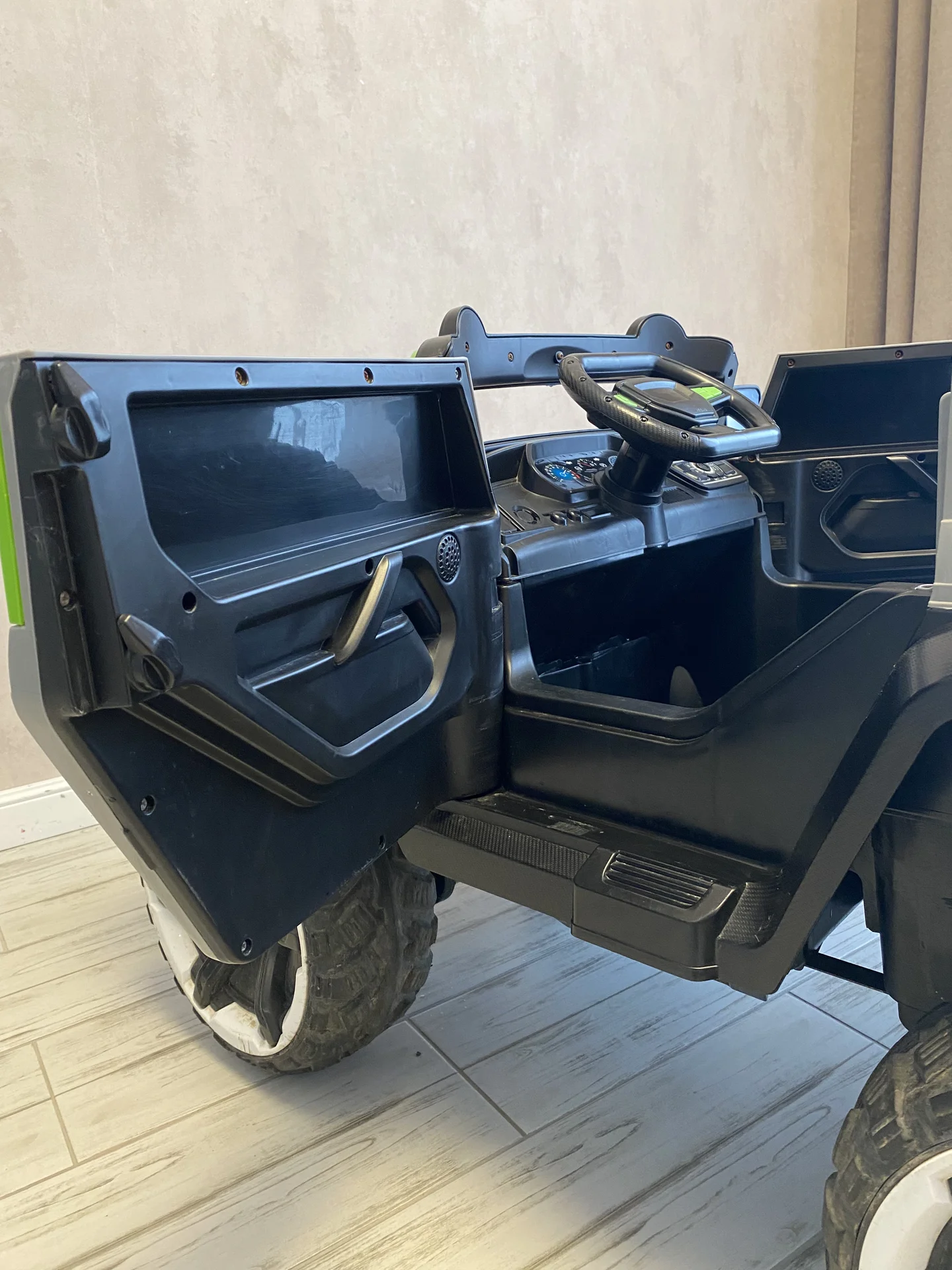 Детский электромобиль RiverToys Jeep М222бх - миниатюра 3