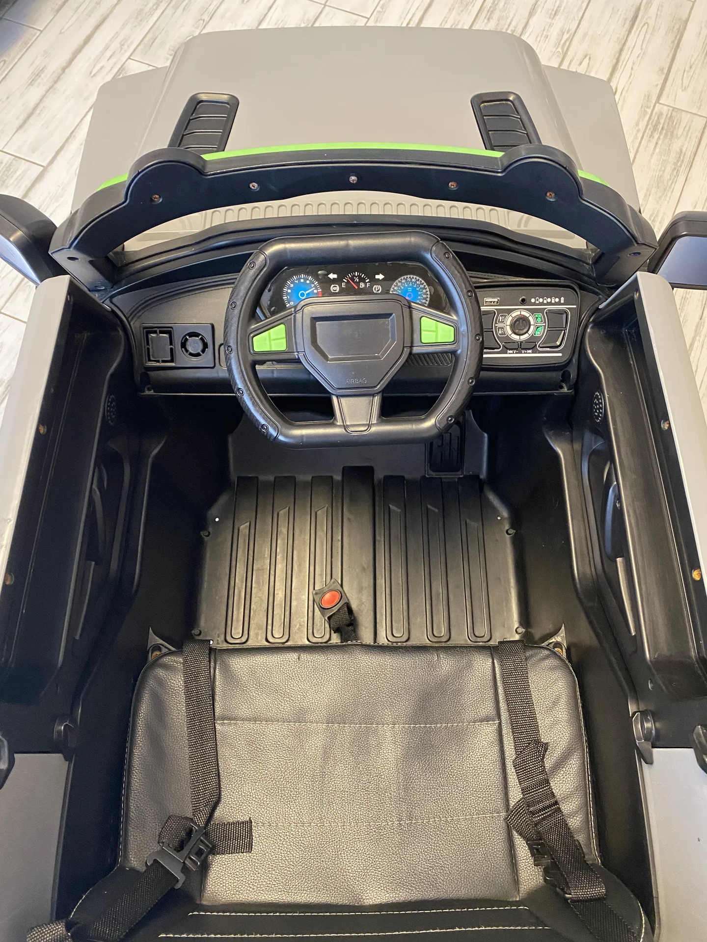 Детский электромобиль RiverToys Jeep М222бх - миниатюра 4