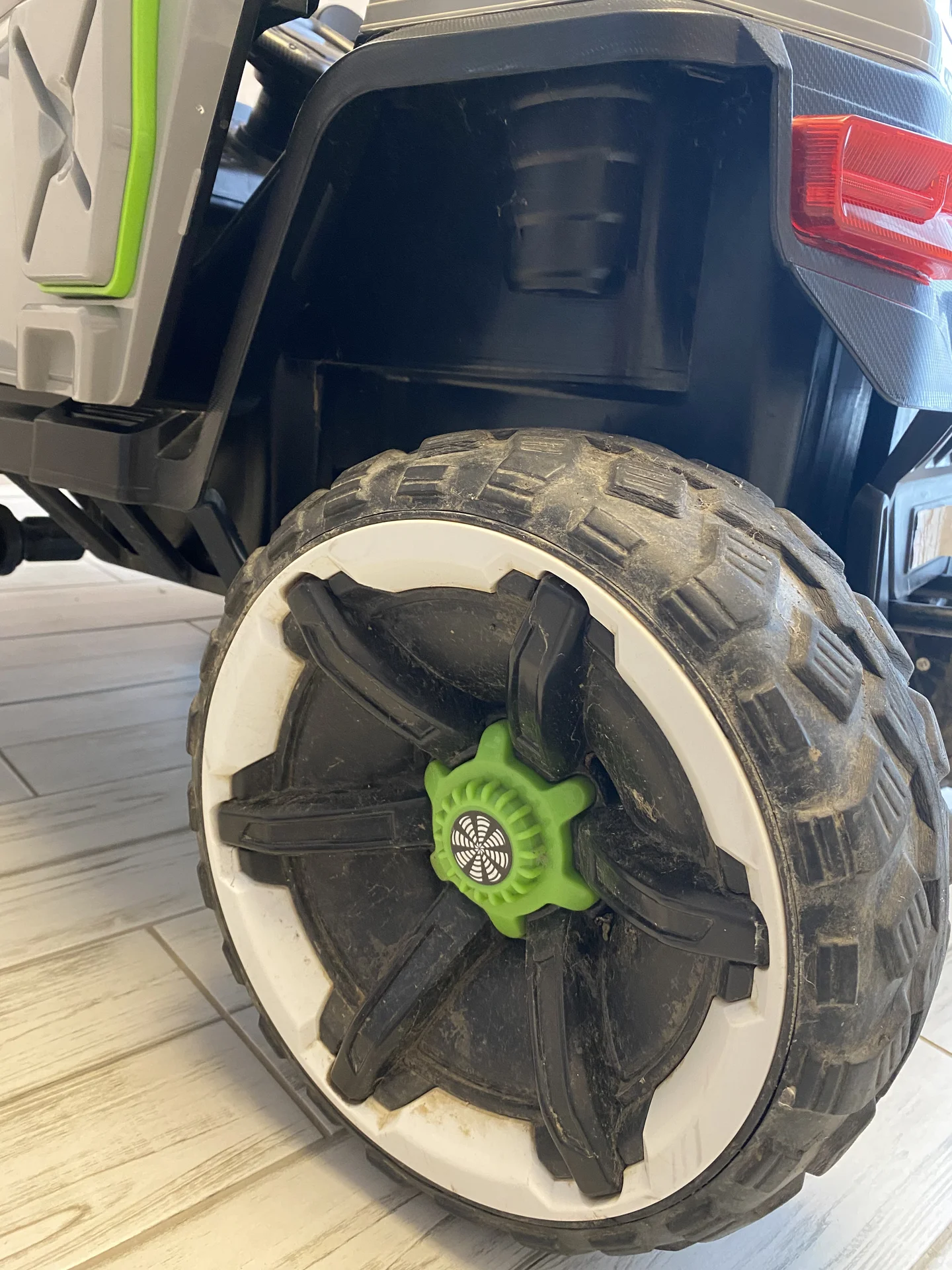 Детский электромобиль RiverToys Jeep М222бх - миниатюра 5
