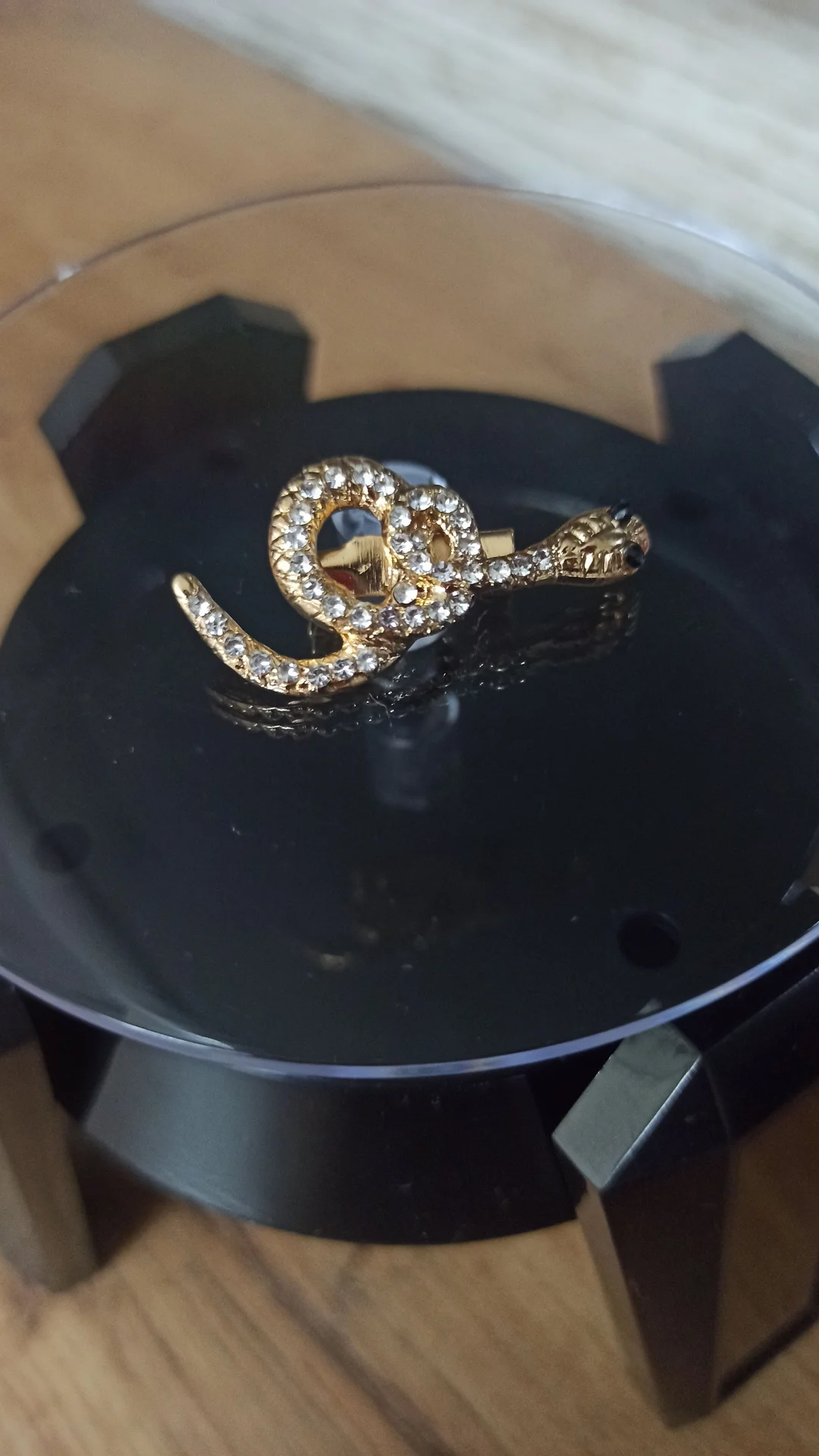🐍 БРОШЬ-ЗМЕЙКА СО СТРАЗАМИ - изображение 1