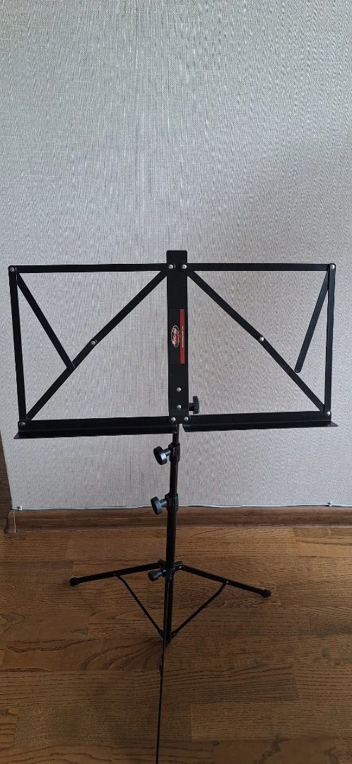 Пюпитры для нот складные Stagg и Art Stands