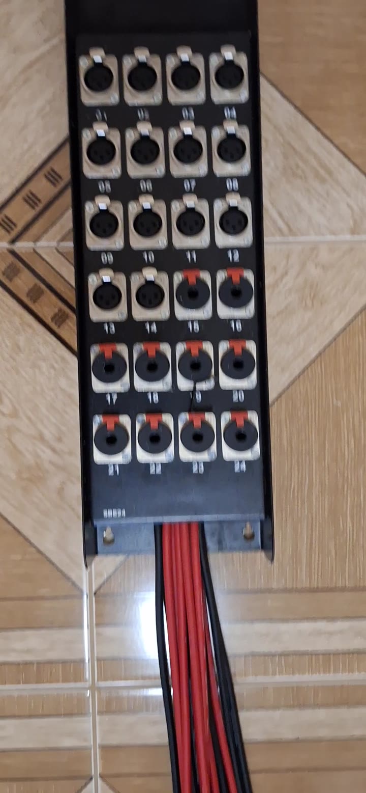 Патчбей Switchcraft 96 TT + Стейджбокс 24 + Мультикор Canare / Schulz - видео 9