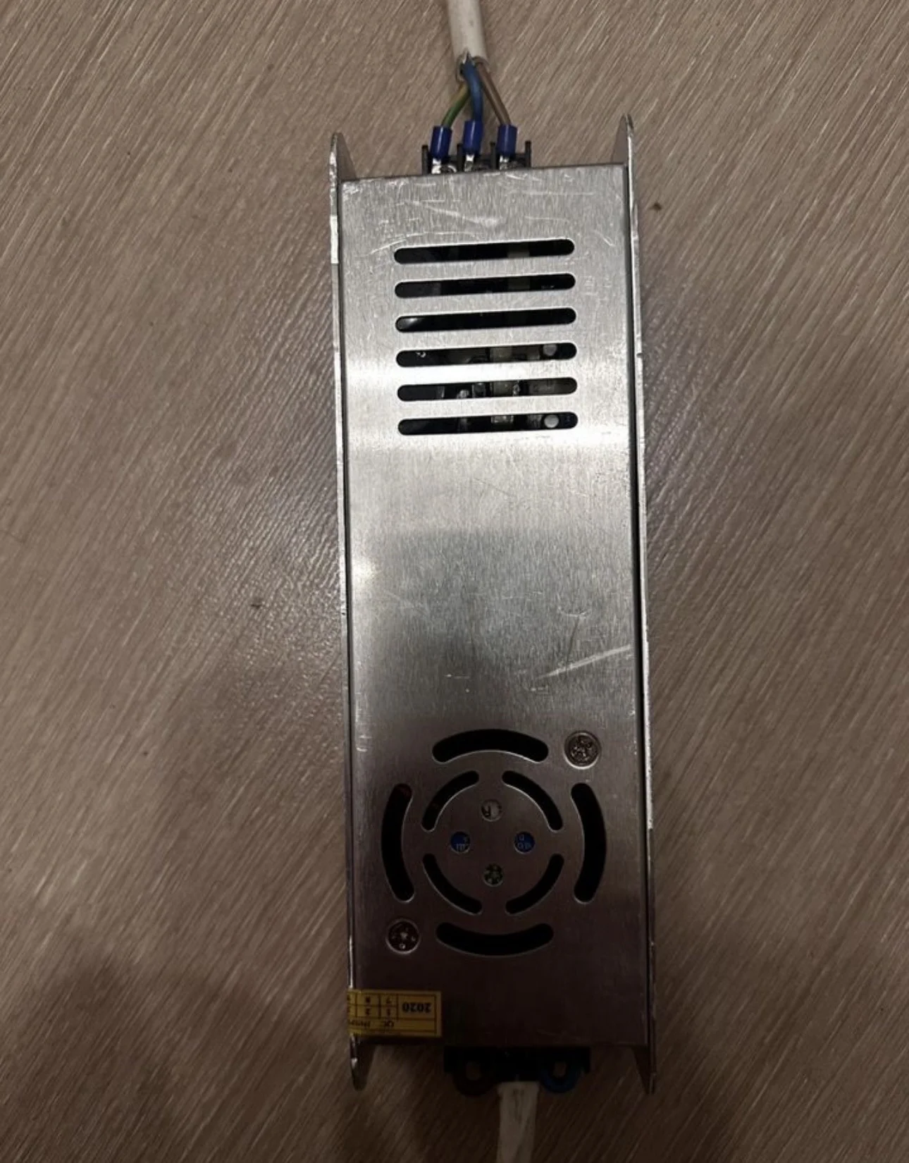 Блок питания для светодиодной ленты 12 V б/у - миниатюра 5