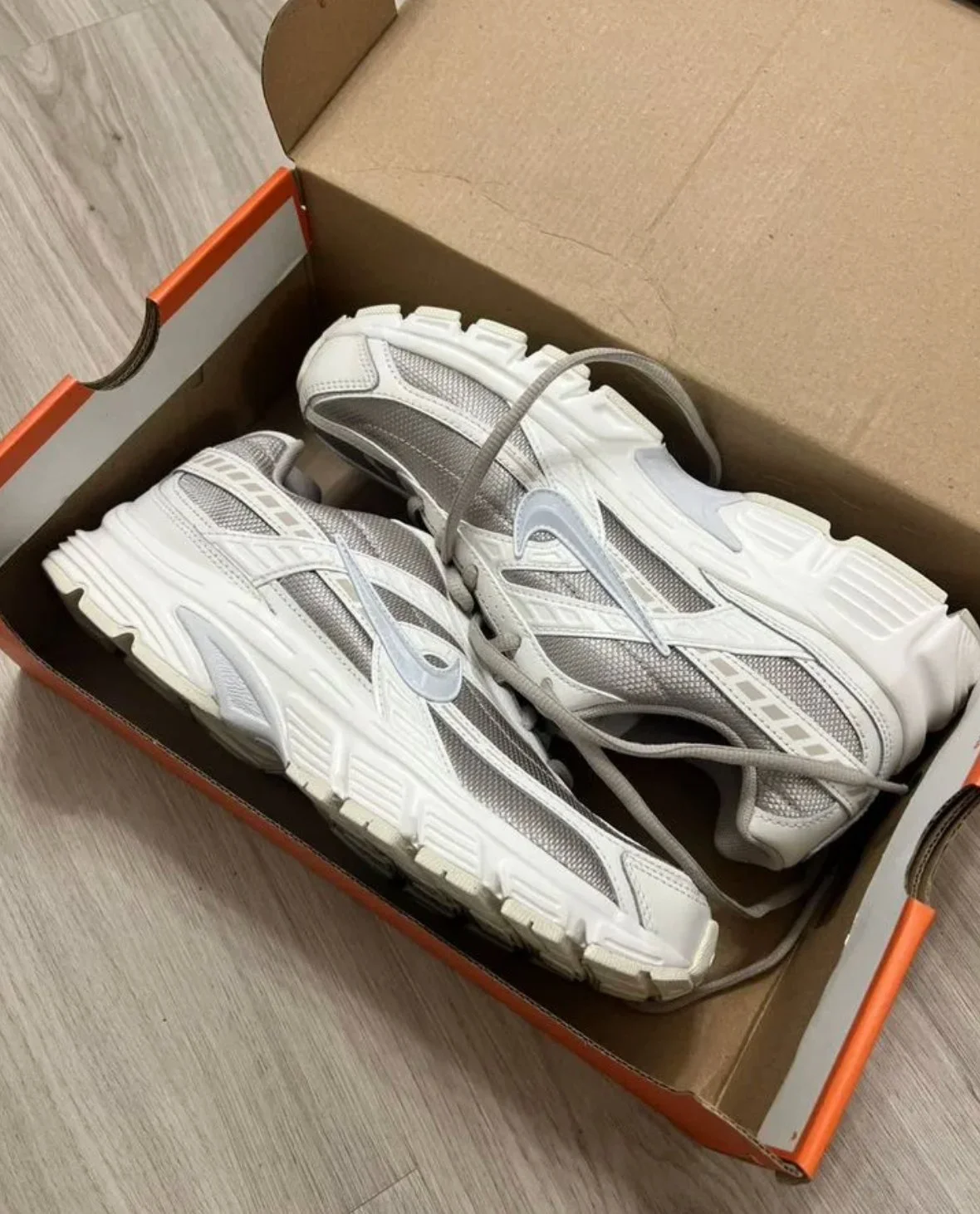 Кроссовки nike initiator абсолютно новые 26см - миниатюра 2